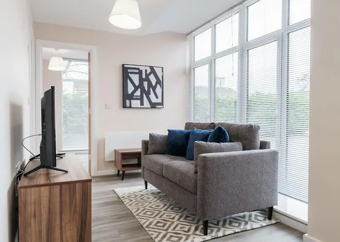 Bright 1 Bed Apartment Manchester - Sleeps 2